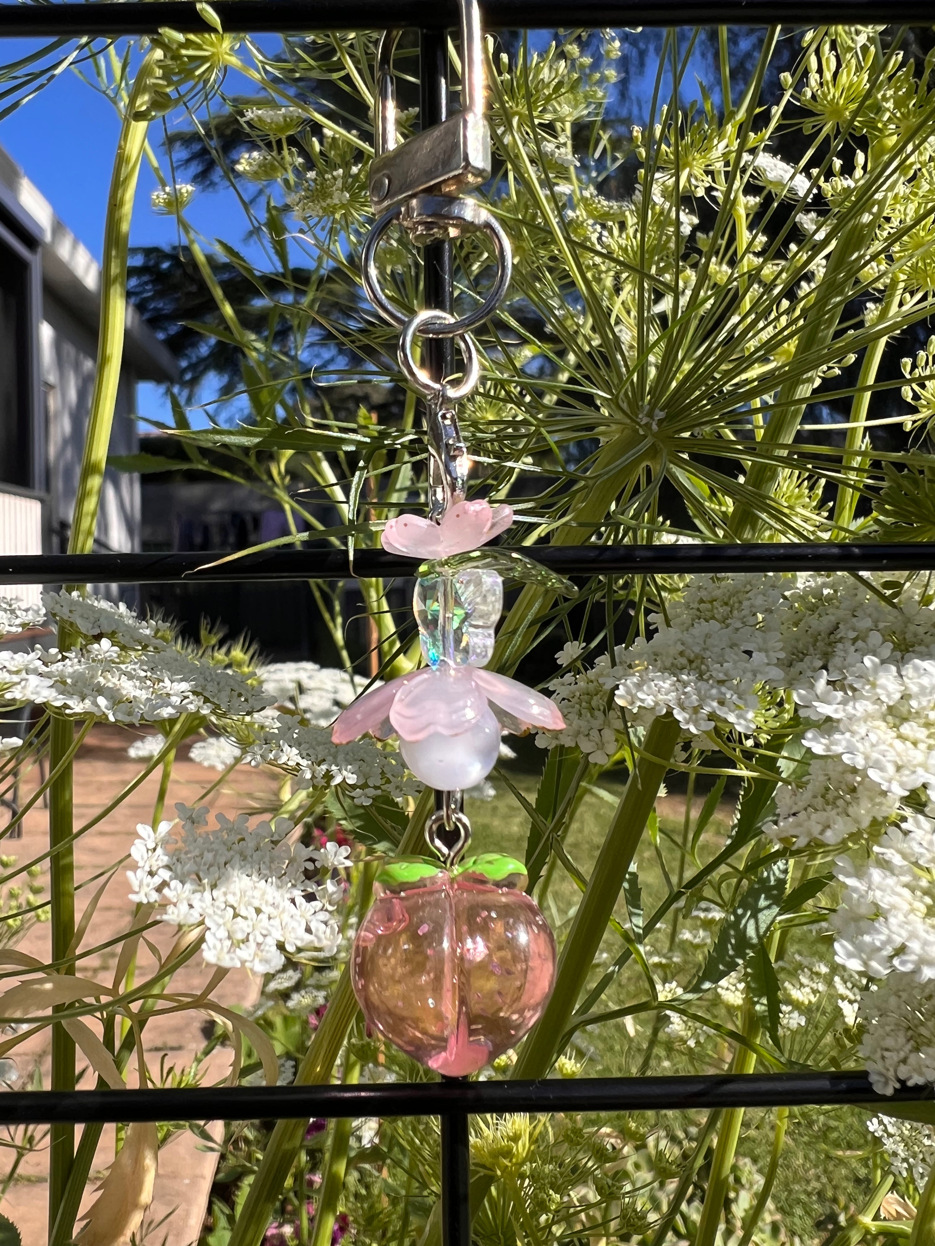 JUICY PEACH CLASP CHARM