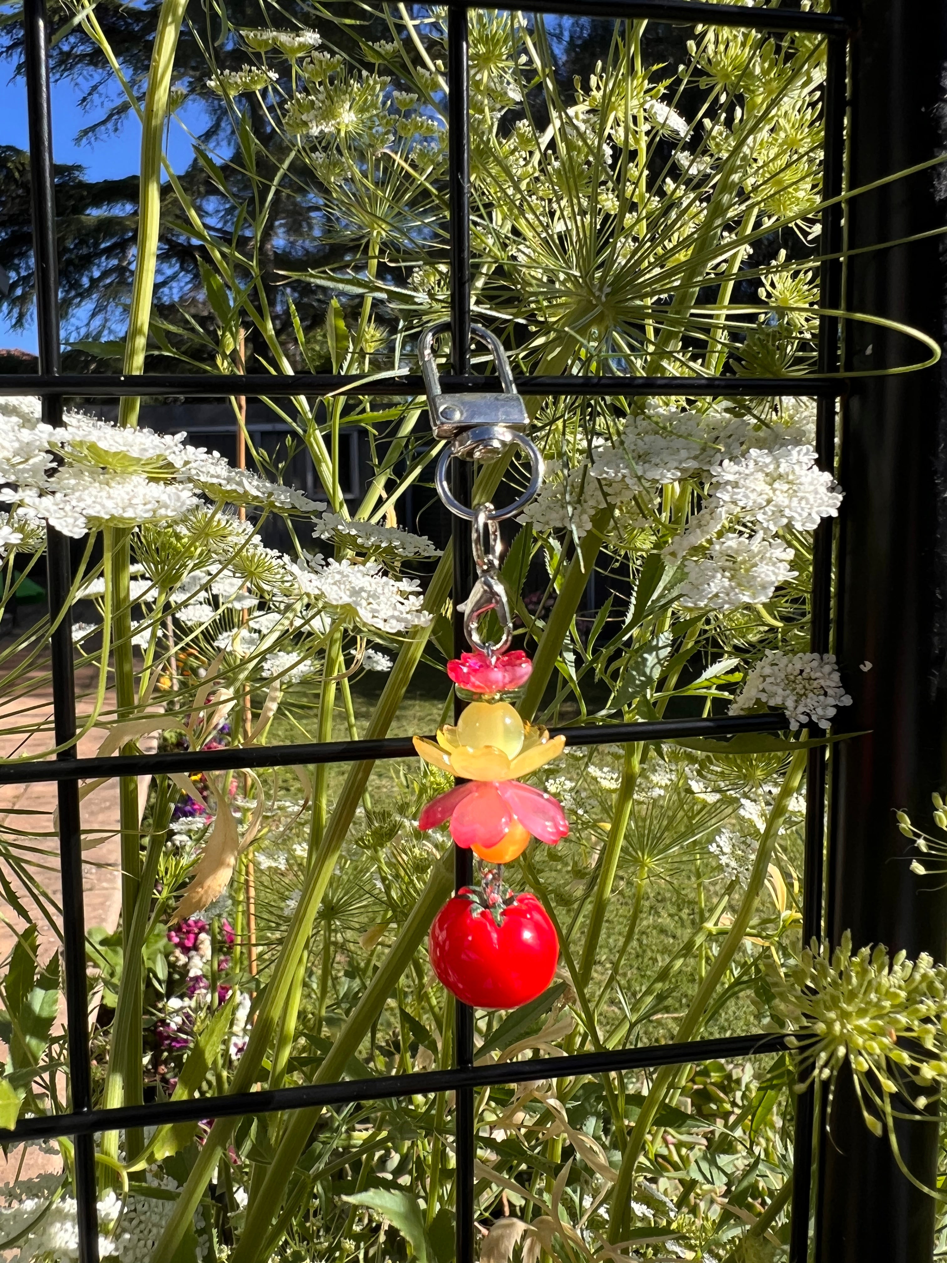 JUICY TOMATO CLASP CHARMS