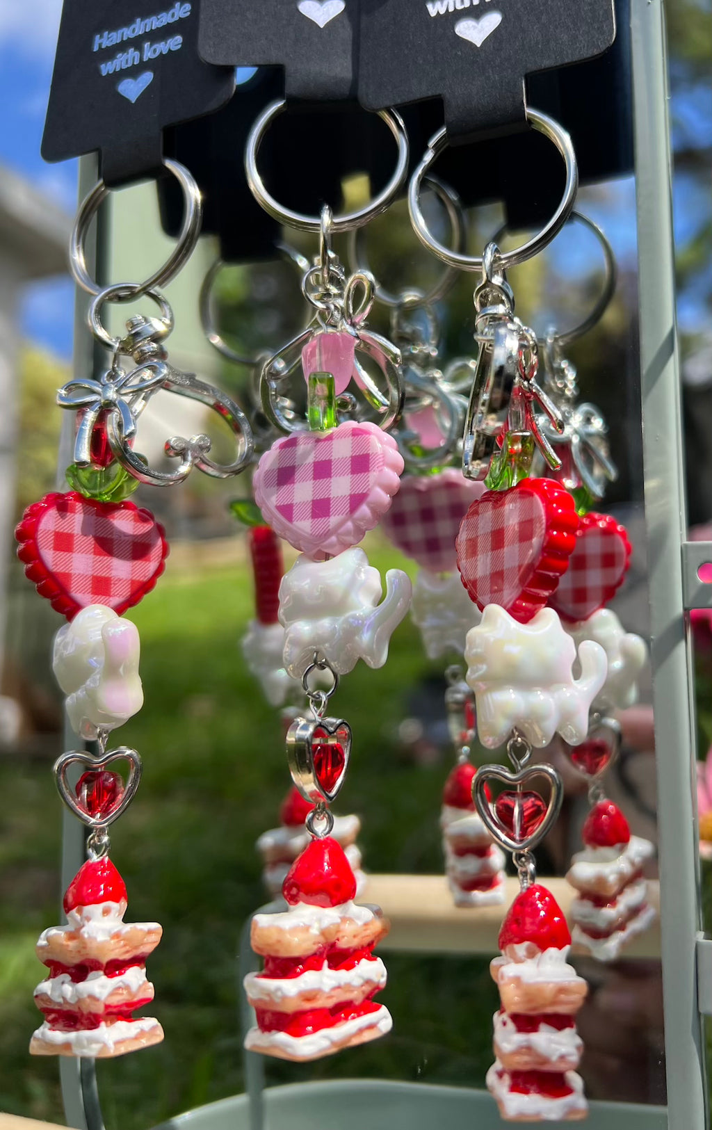 STRAWBERRY CAKE KEYRINGS