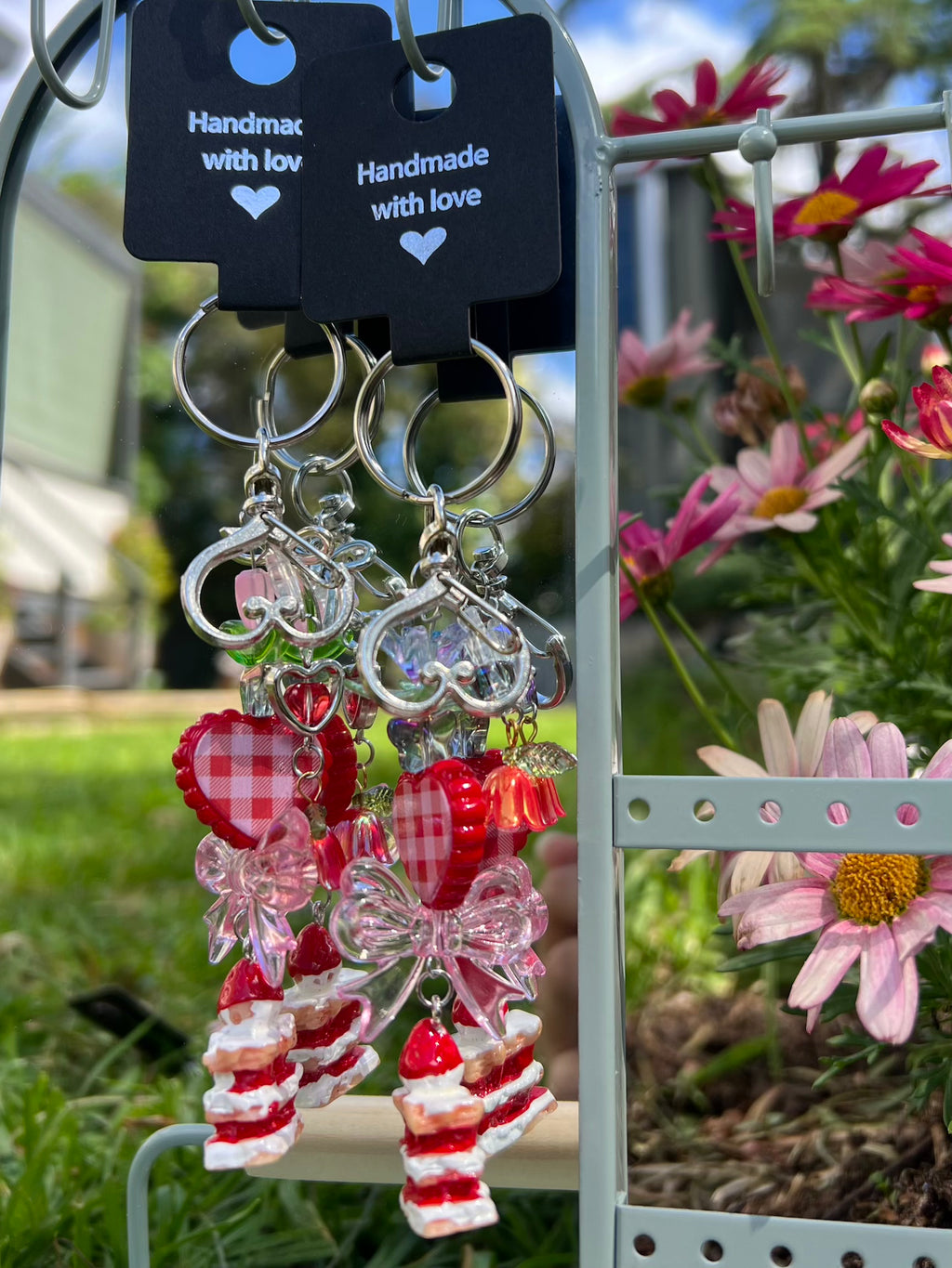 STRAWBERRY CAKE KEYRINGS